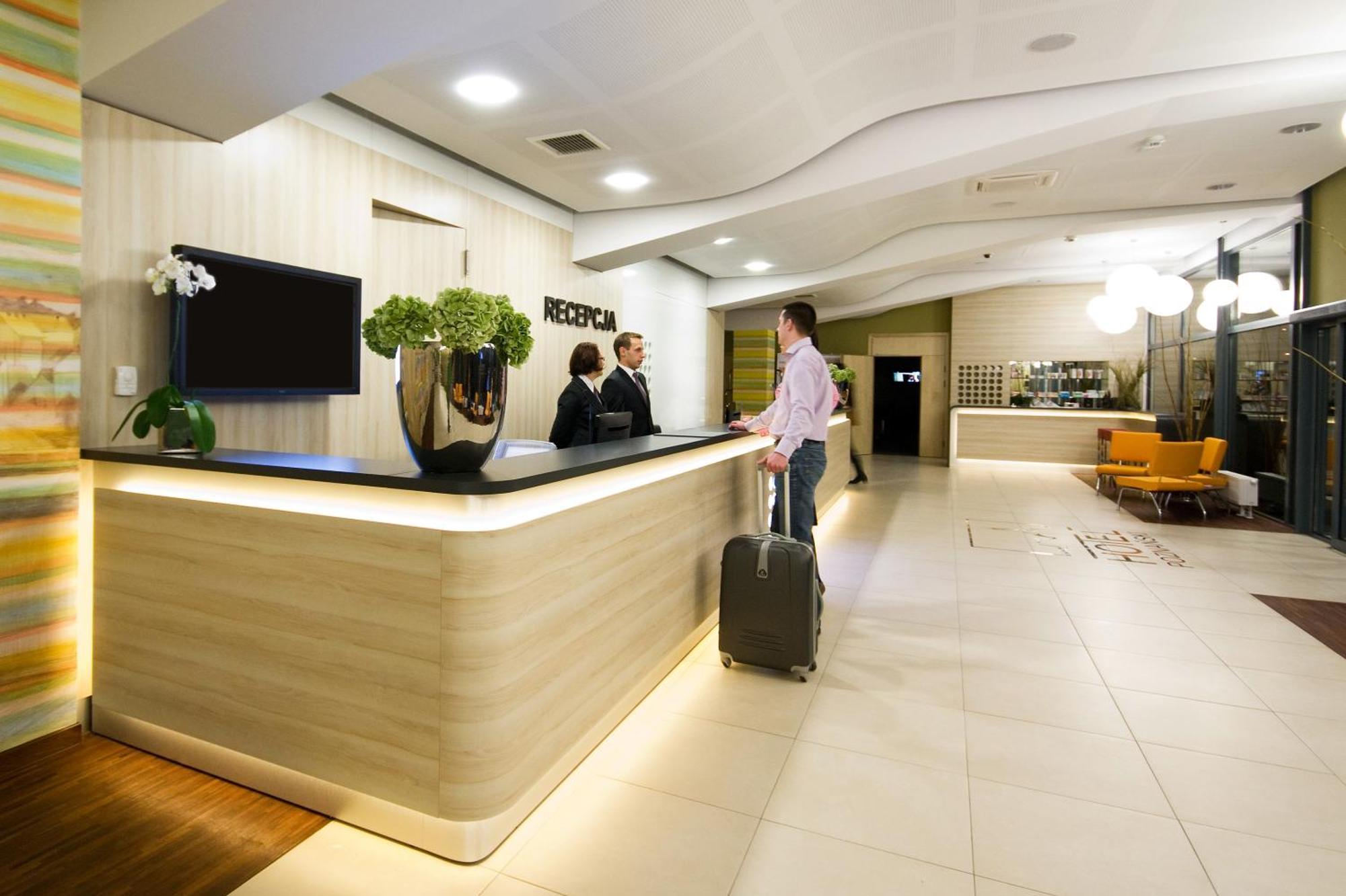 Hotel Poznanski A2 Luboń Esterno foto