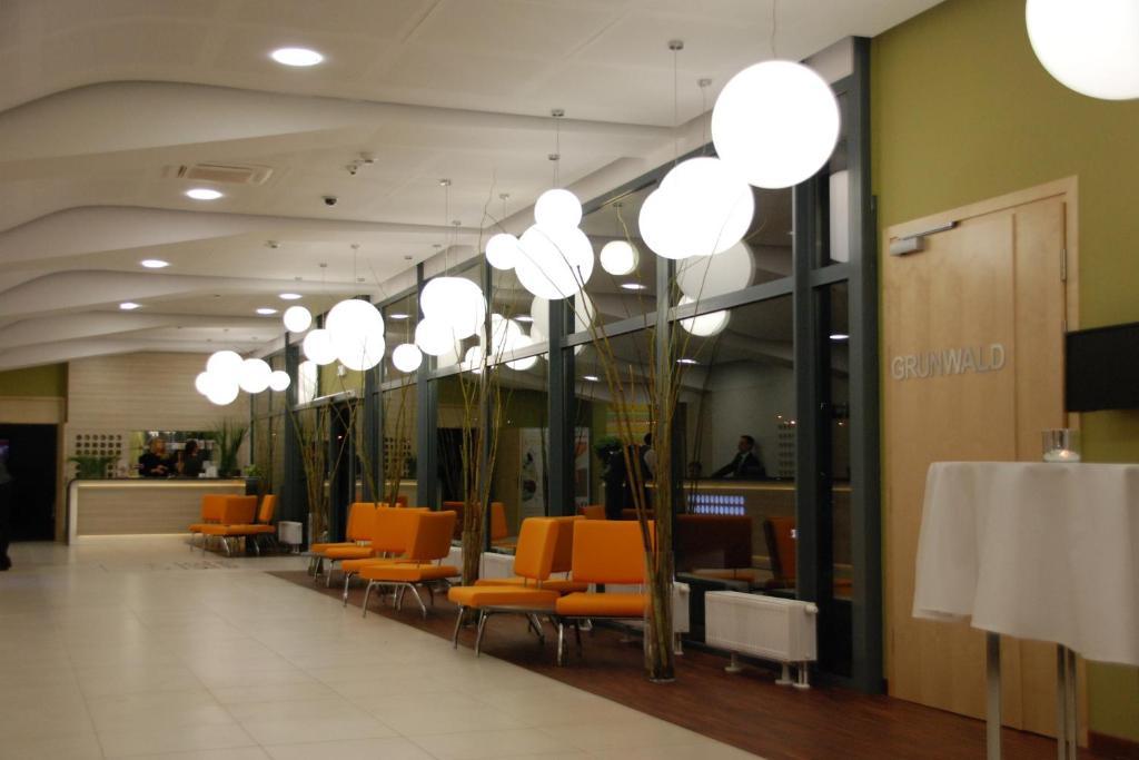 Hotel Poznanski A2 Luboń Esterno foto
