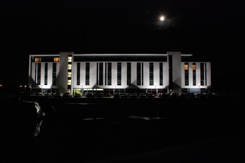 Hotel Poznanski A2 Luboń Esterno foto